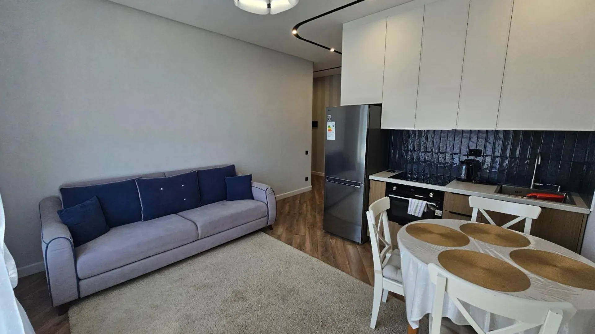 Ernaz Plus Apartments - Pokolenie Nur-Sultan   Nur-Sultan (Astana)